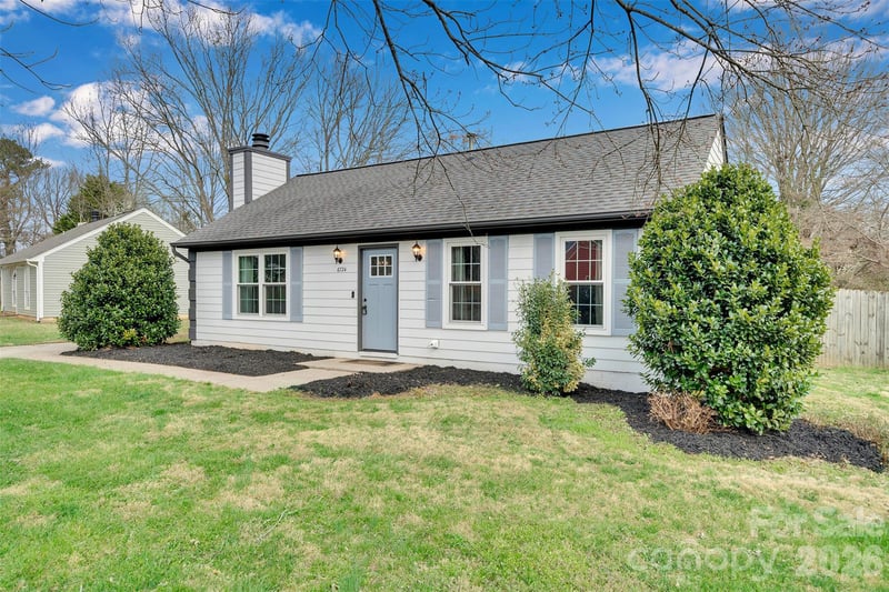 6724 Woodwedge Dr, Charlotte, NC 28227