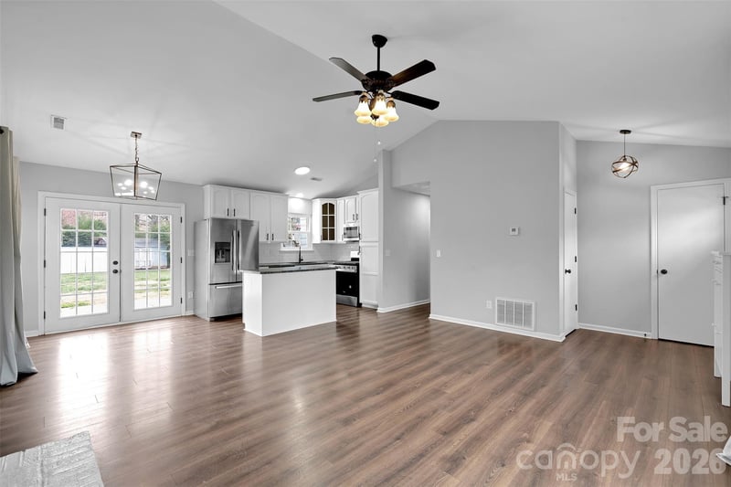 6724 Woodwedge Dr, Charlotte, NC 28227