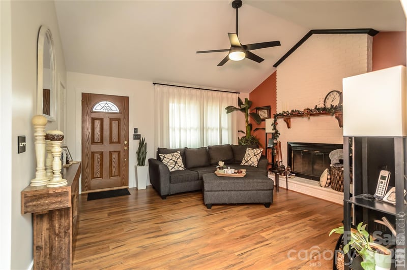 5164 Olde School Dr #44, Hickory, NC 28602