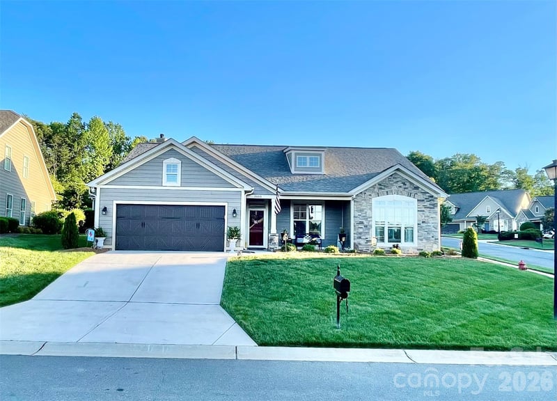 3100 Glacier Ct, Gastonia, NC 28056