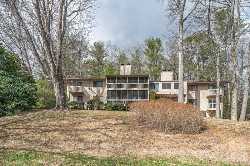 1813 Glen Cannon Dr, Pisgah Forest, NC 28768