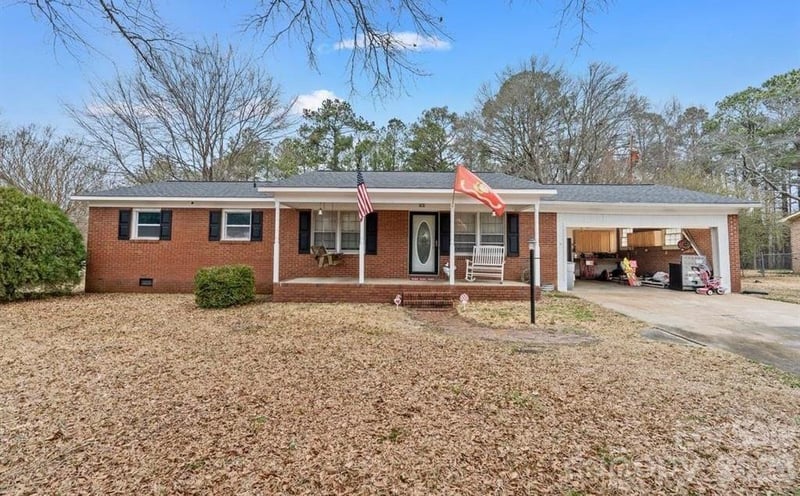 2694 Pineview Dr, Lancaster, SC 29720