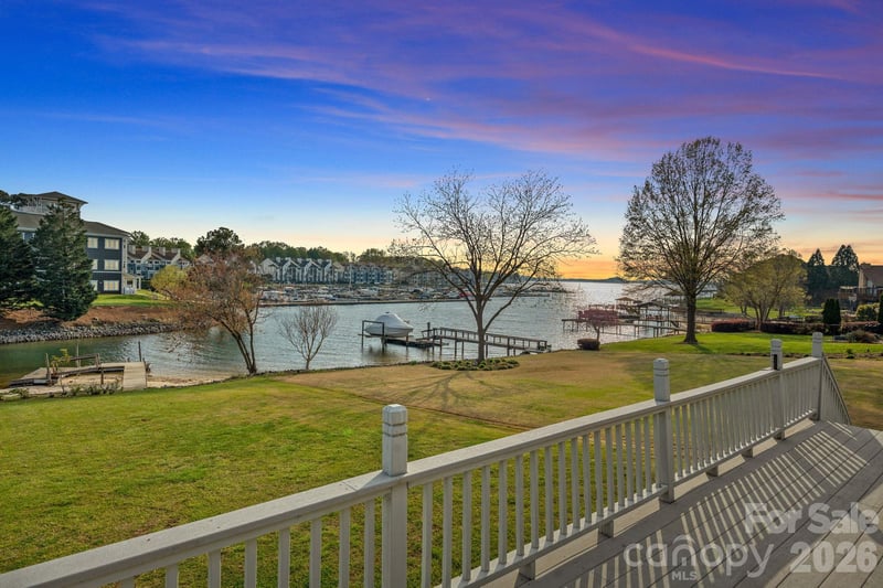 18726 Bluff Point Rd, Cornelius, NC 28031