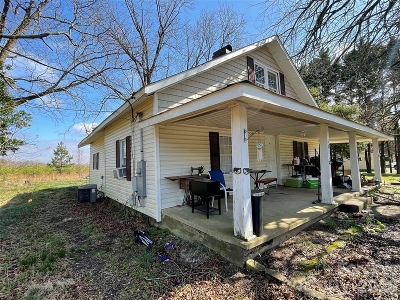 2831 Bettis Rd, Grover, NC 28073