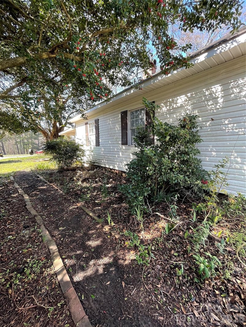 2831 Bettis Rd, Grover, NC 28073
