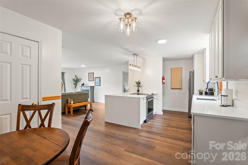 11014 Nc 80 Hw #2B, Burnsville, NC 28714