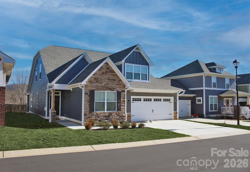 106 Christie Ct, Fletcher, NC 28732