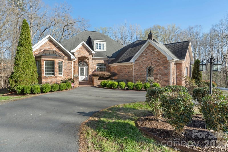 12711 Moores Chapel Rd, Charlotte, NC 28214