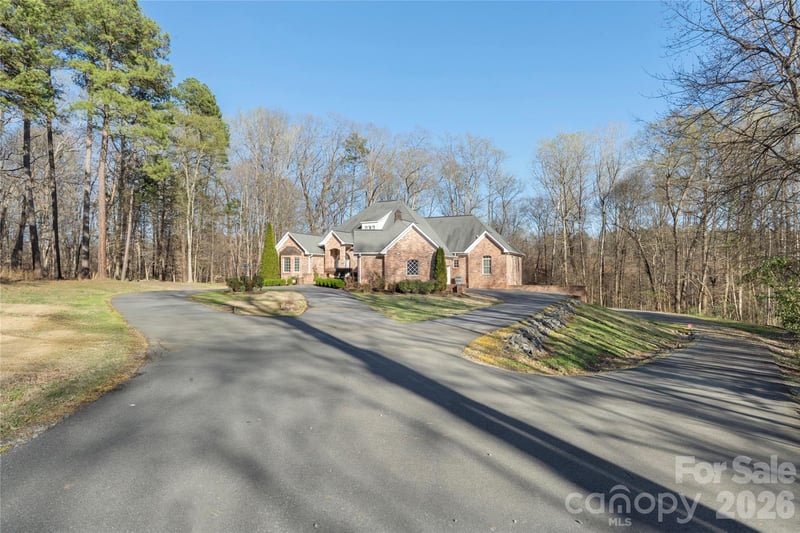 12711 Moores Chapel Rd, Charlotte, NC 28214