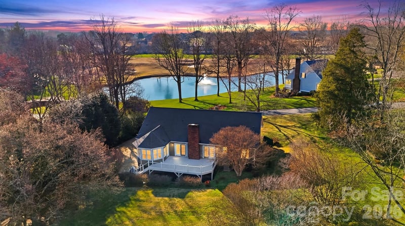 3718 Club House Dr, Conover, NC 28613
