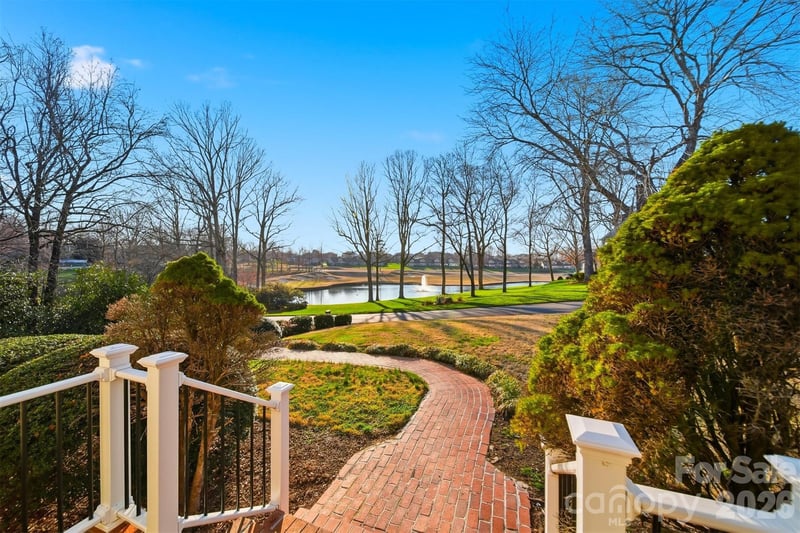 3718 Club House Dr, Conover, NC 28613
