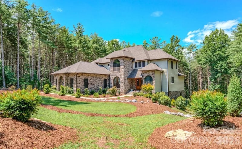 1416 Southpointe Dr #67, Morganton, NC 28655