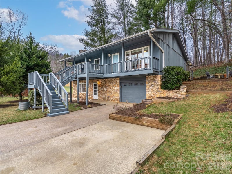 27 Brookcliff Dr, Asheville, NC 28804