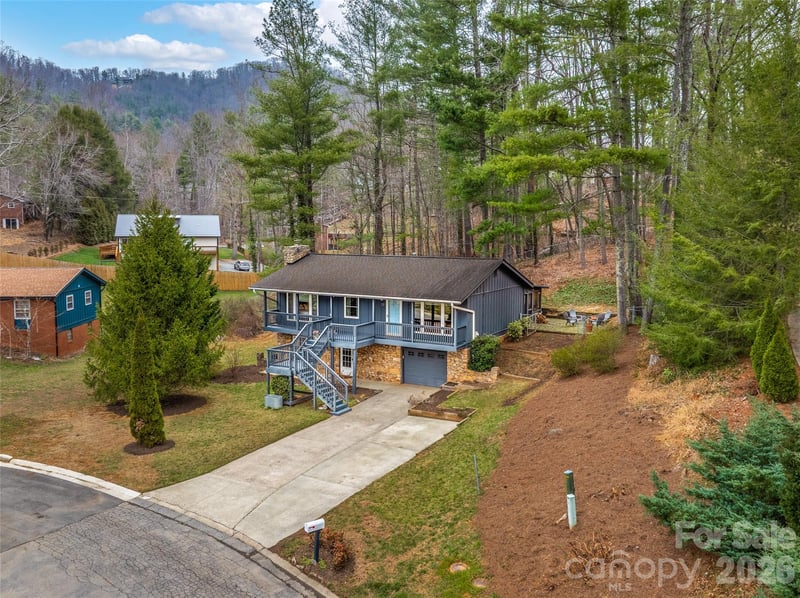 27 Brookcliff Dr, Asheville, NC 28804