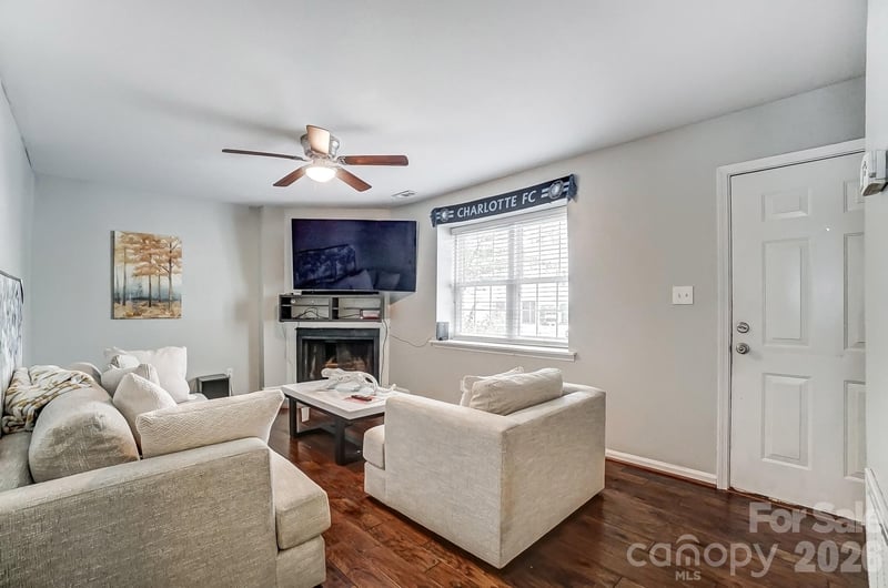 8518 Castle Pine Ct, Charlotte, NC 28226