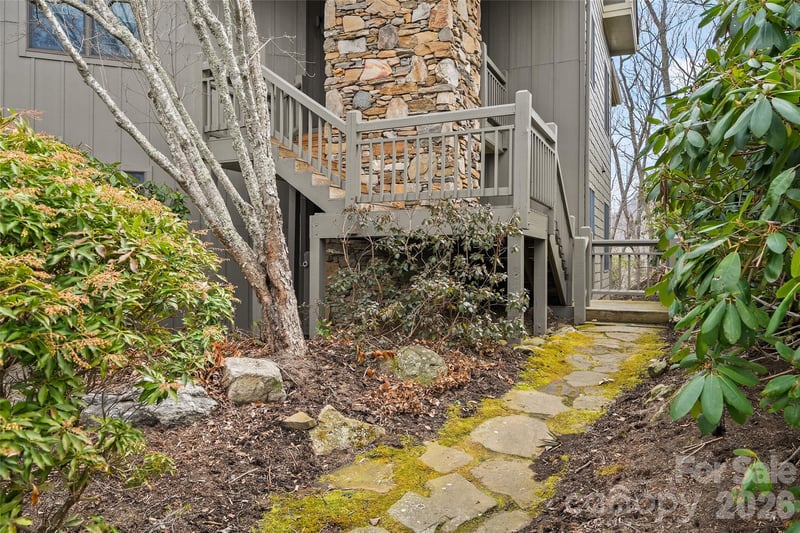 121 Stoney Falls Loop #E4, Burnsville, NC 28714