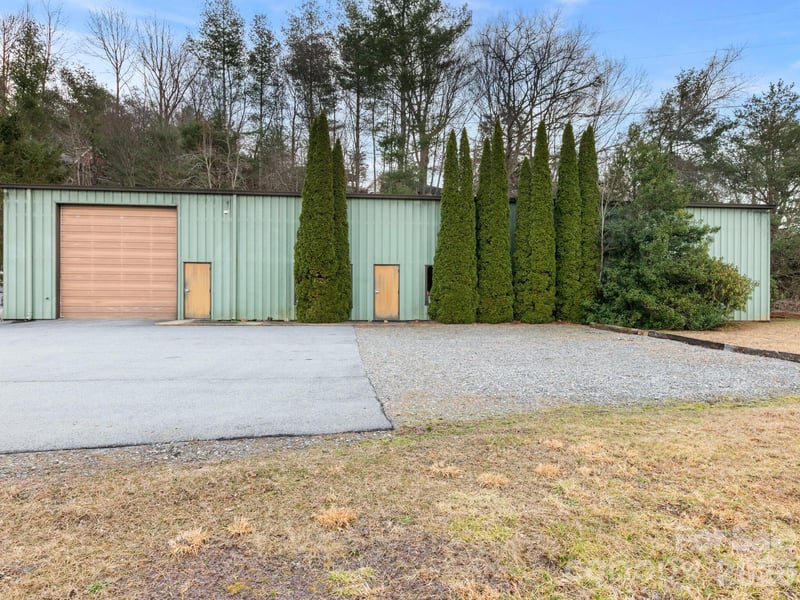 695 Nc 9 Hw, Black Mountain, NC 28711