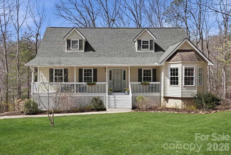 8 Fiver Ln, Asheville, NC 28803