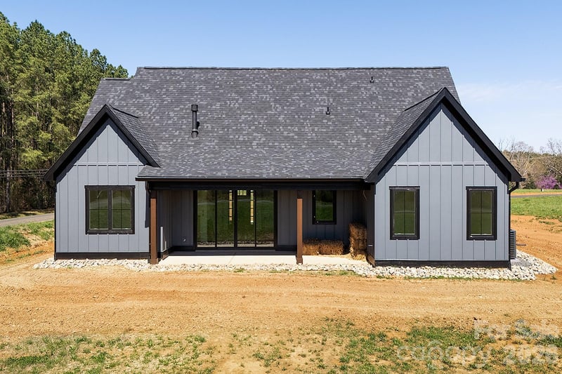 104 Hidden Cove Rd, Norwood, NC 28128