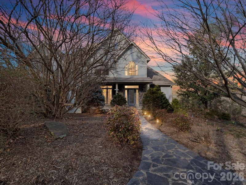 308 Bluebird Rd, Lake Lure, NC 28746