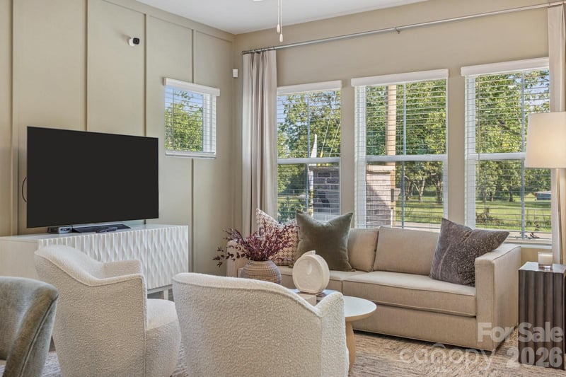 4624 Lakeview Rd, Charlotte, NC 28216