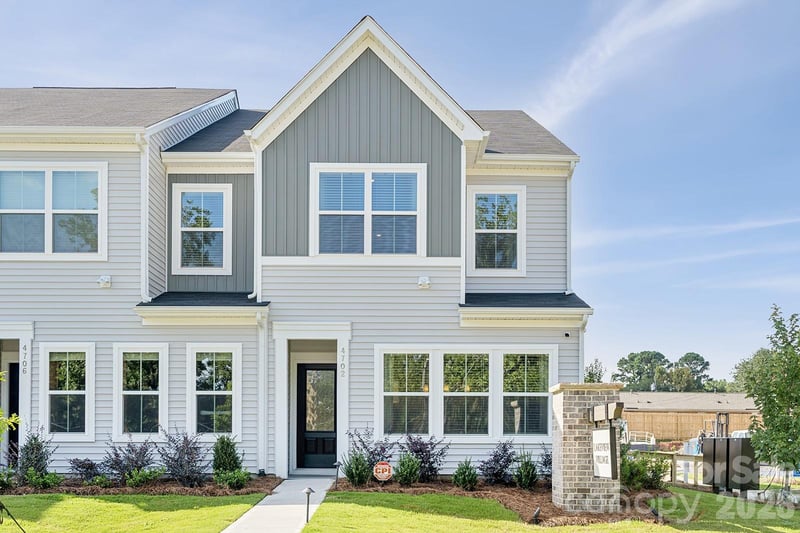 4624 Lakeview Rd, Charlotte, NC 28216