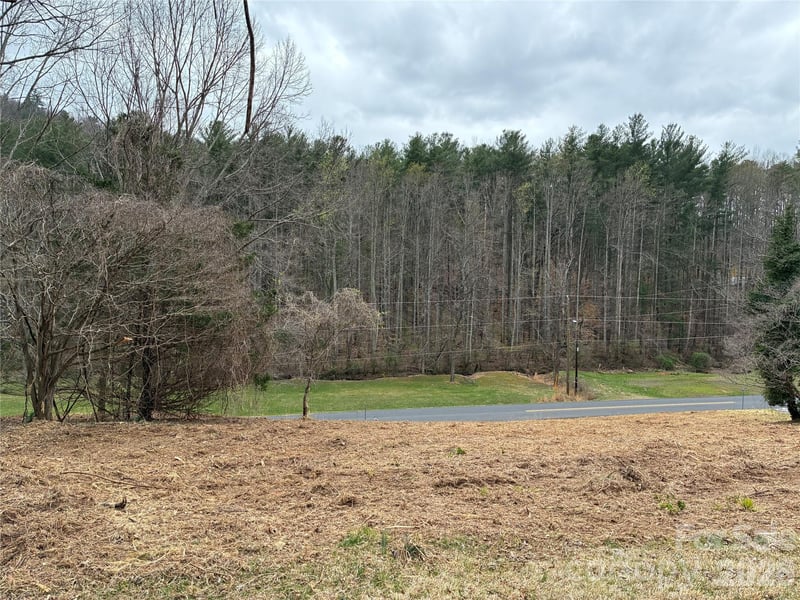 104 Winchester Dr, Lenoir, NC 28645