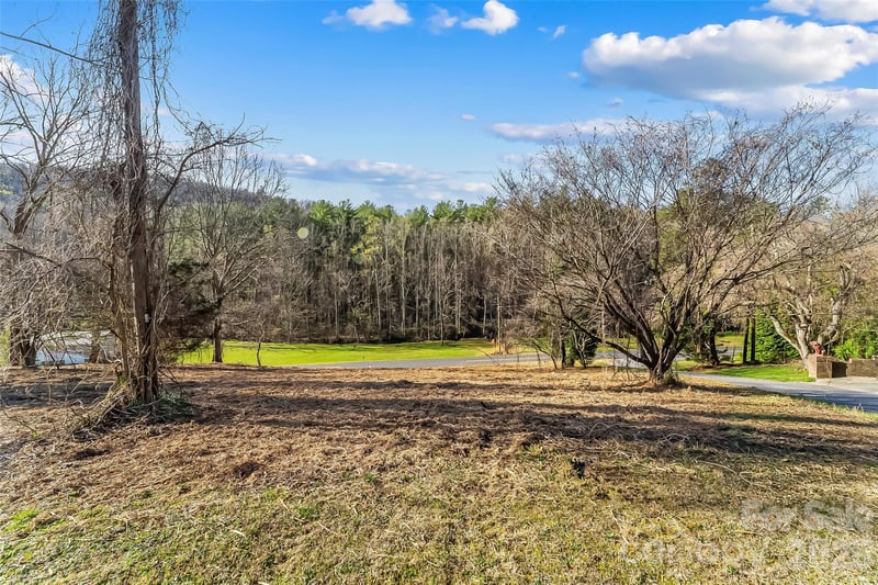 104 Winchester Dr, Lenoir, NC 28645