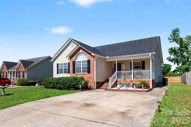 4008 Woodleigh Dr, Rock Hill, SC 29732