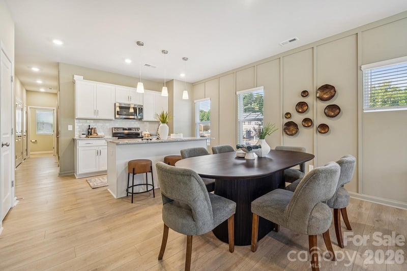 4636 Lakeview Rd, Charlotte, NC 28216