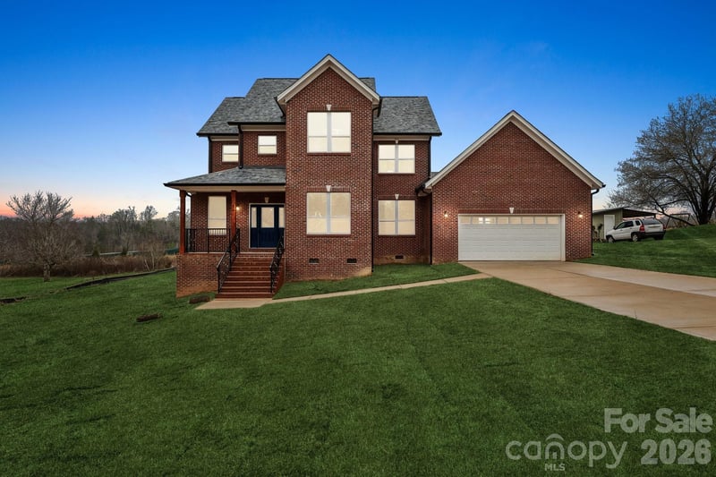 114 Strawberry Ct, Lincolnton, NC 28092
