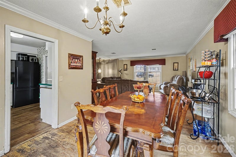 209 Windover Dr, Forest City, NC 28043