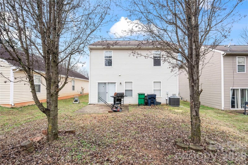 5041 Wallace Creek Ln, Charlotte, NC 28212