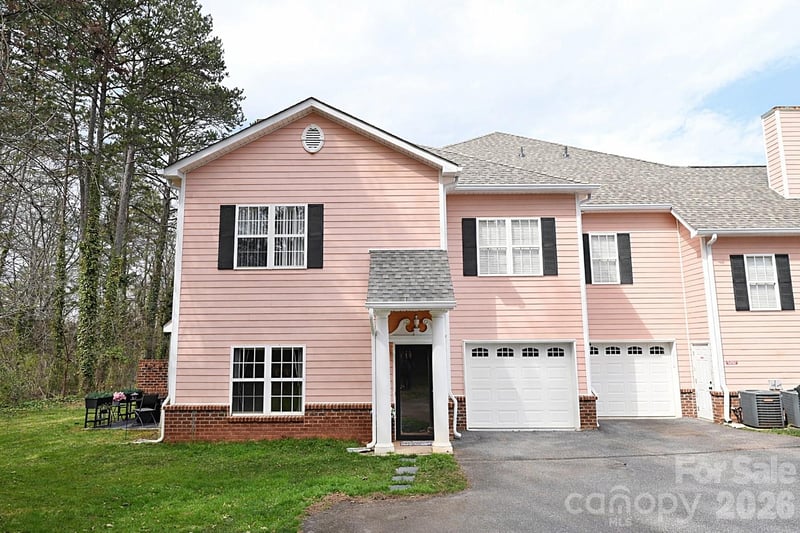 1360 21st Ave, Hickory, NC 28601
