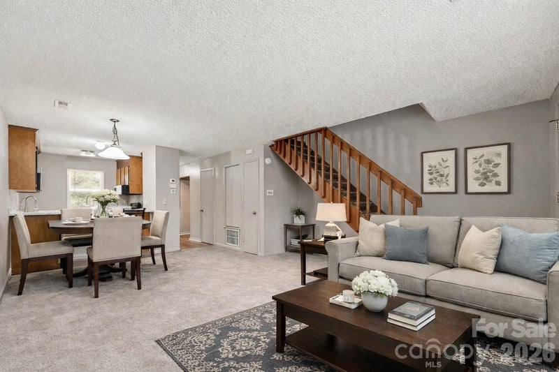 4033 Briarhill Dr, Charlotte, NC 28215
