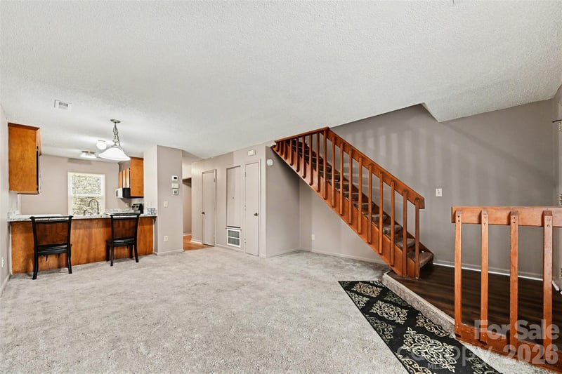 4033 Briarhill Dr, Charlotte, NC 28215