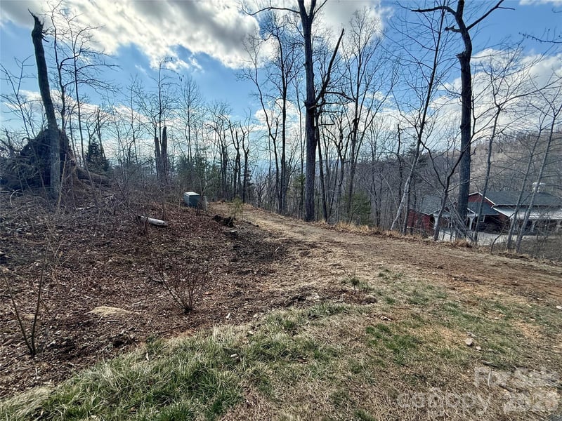 000 Rambling Ridge Rd #16, Asheville, NC 28804