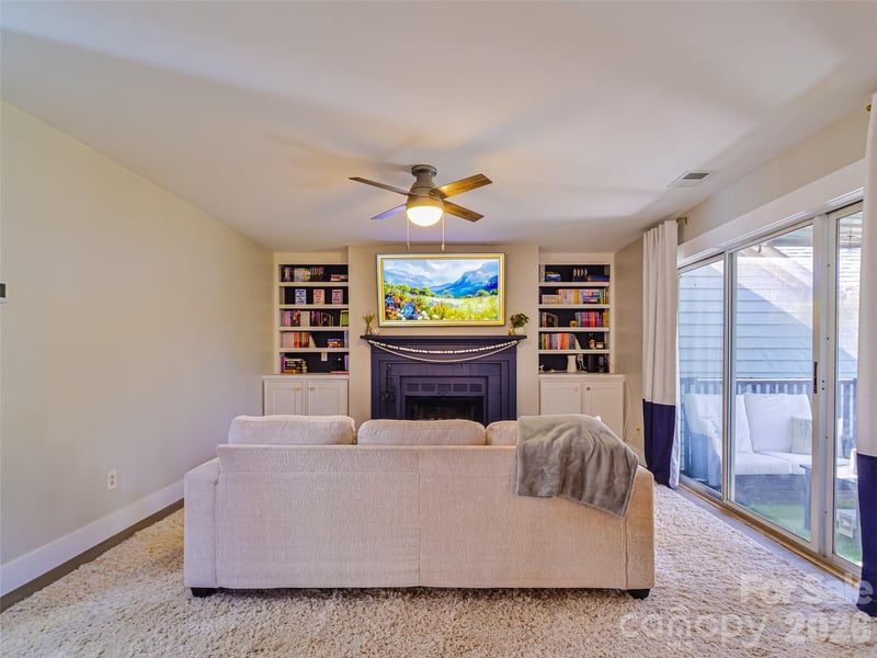 3300 Selwyn Farms Ln #5, Charlotte, NC 28209