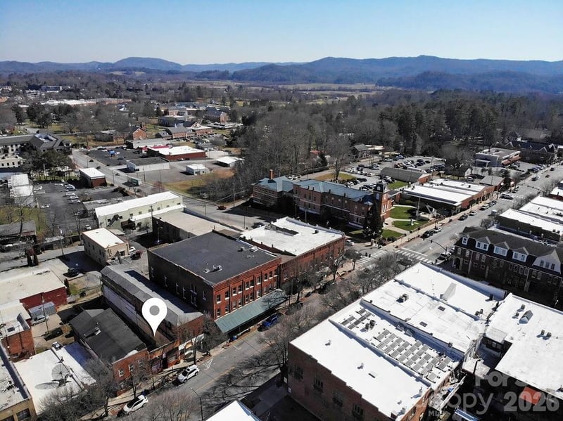 46 Main St, Brevard, NC 28712