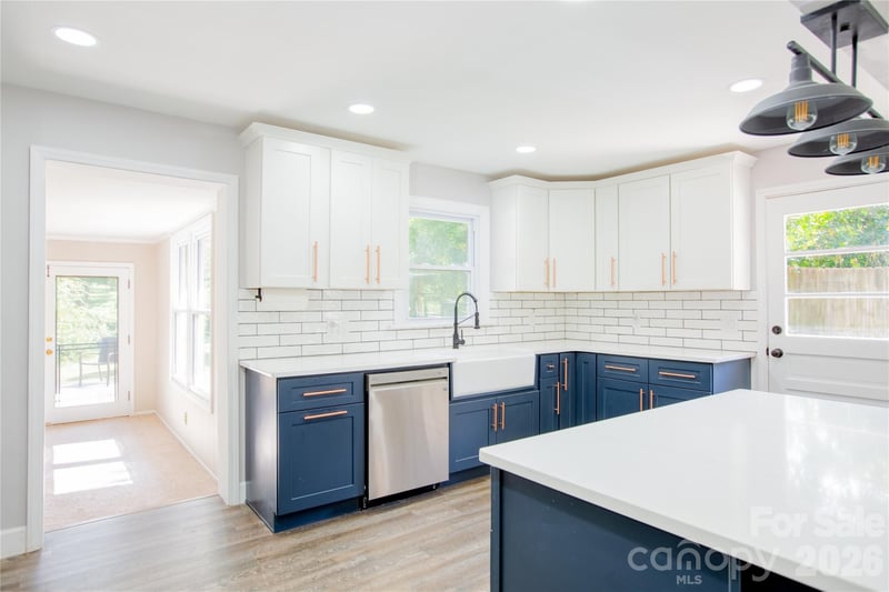 581 Clyde Dr, Winston Salem, NC 27104