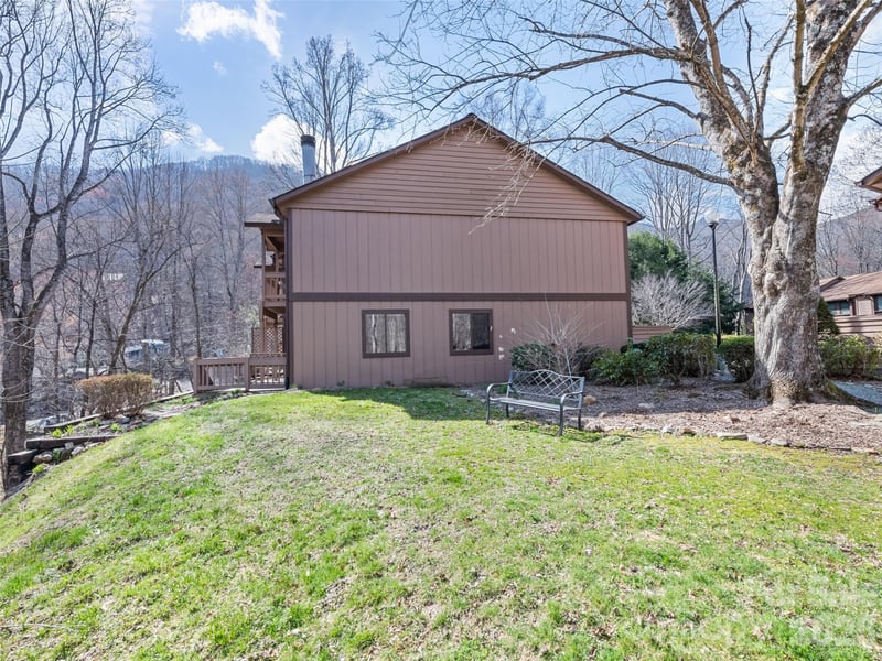 37 George Cir, Maggie Valley, NC 28751