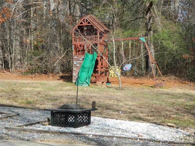 5320 Eider Ln, Granite Falls, NC 28630