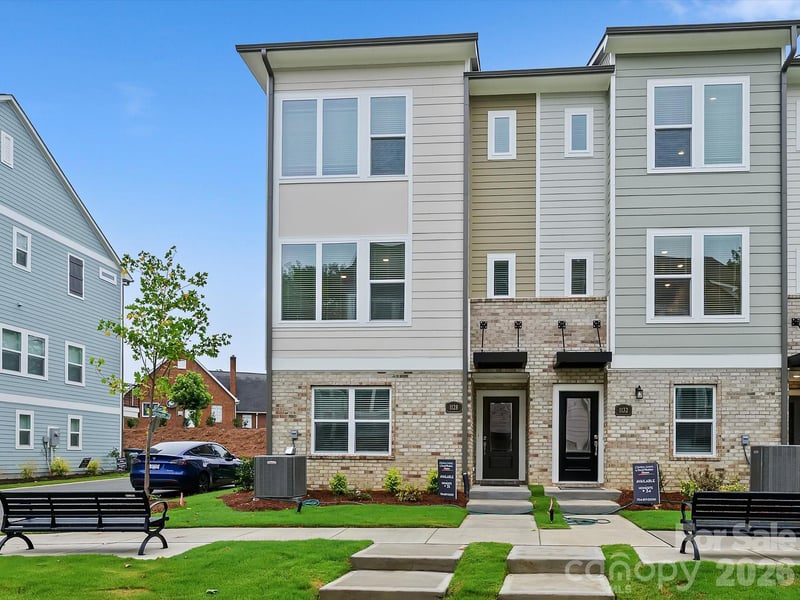 1128 Bismuth Ln, Charlotte, NC 28211