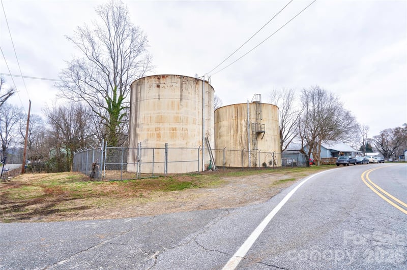 Elam St, Lawndale, NC 28090