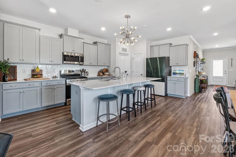 240 Eden Ave, Mooresville, NC 28115
