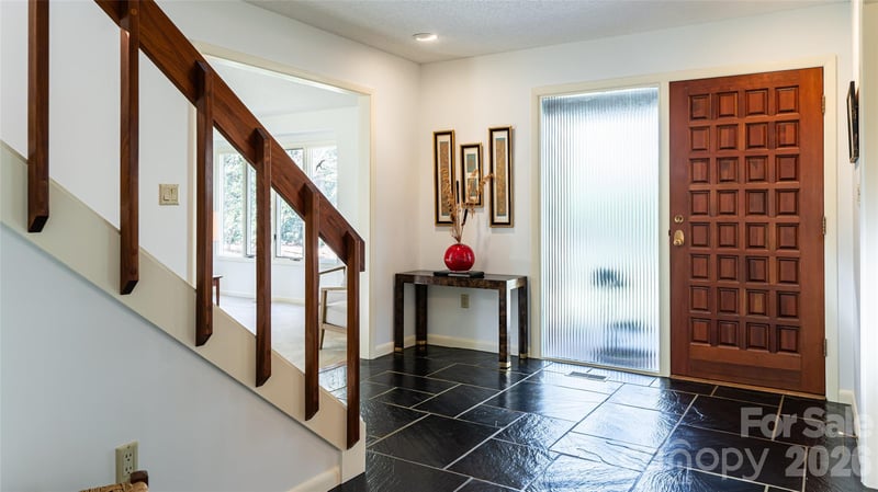 12 Stuyvesant Crescent, Asheville, NC 28803