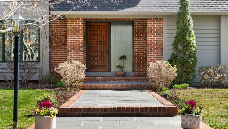 12 Stuyvesant Crescent, Asheville, NC 28803