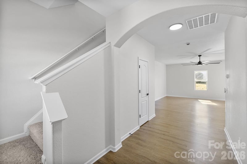 8203 Paw Valley Ln, Charlotte, NC 28214
