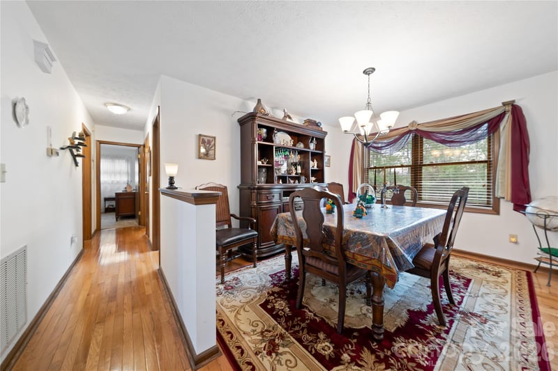 109 Eagle Rock Trl, Hendersonville, NC 28739