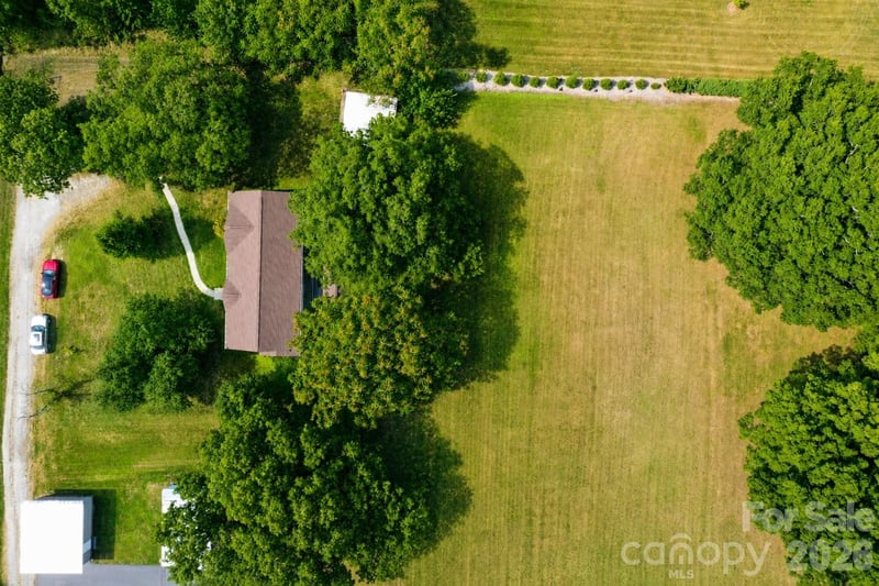 3951 Springs Rd, Conover, NC 28613